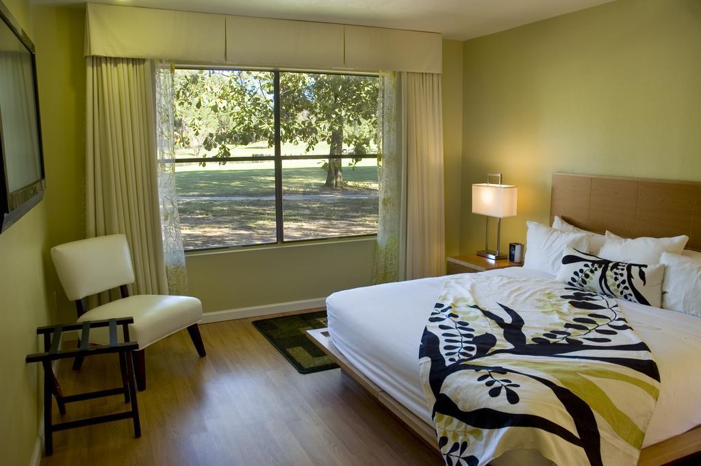 La Torretta Lake Resort & Spa Montgomery Room photo